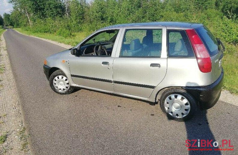1998' Fiat Punto photo #1