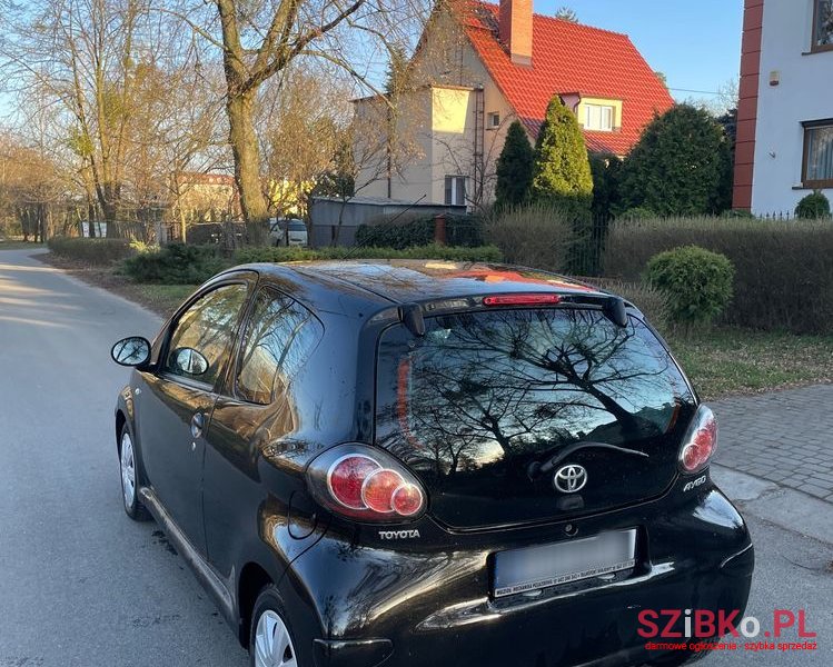 2012' Toyota Aygo 1.0 Vvt-I photo #3