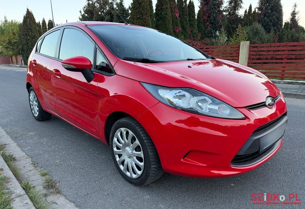 2012' Ford Fiesta 1.25 Champions Edition photo #4
