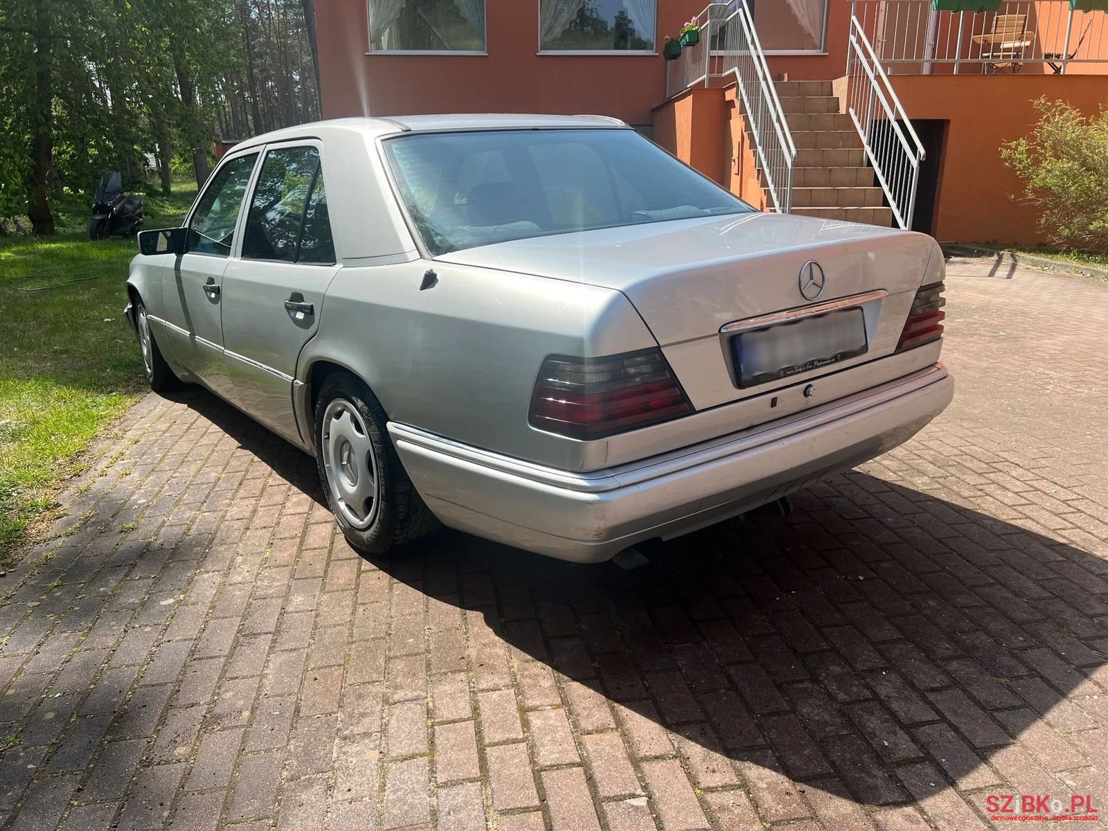 1994' Mercedes-Benz E-Class photo #3