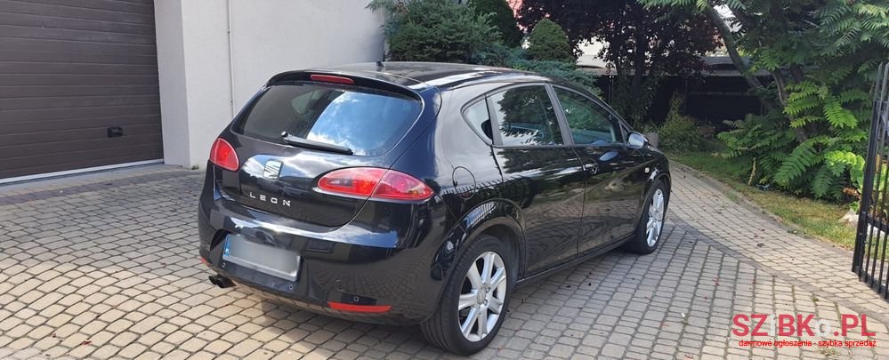 2008' SEAT Leon photo #2