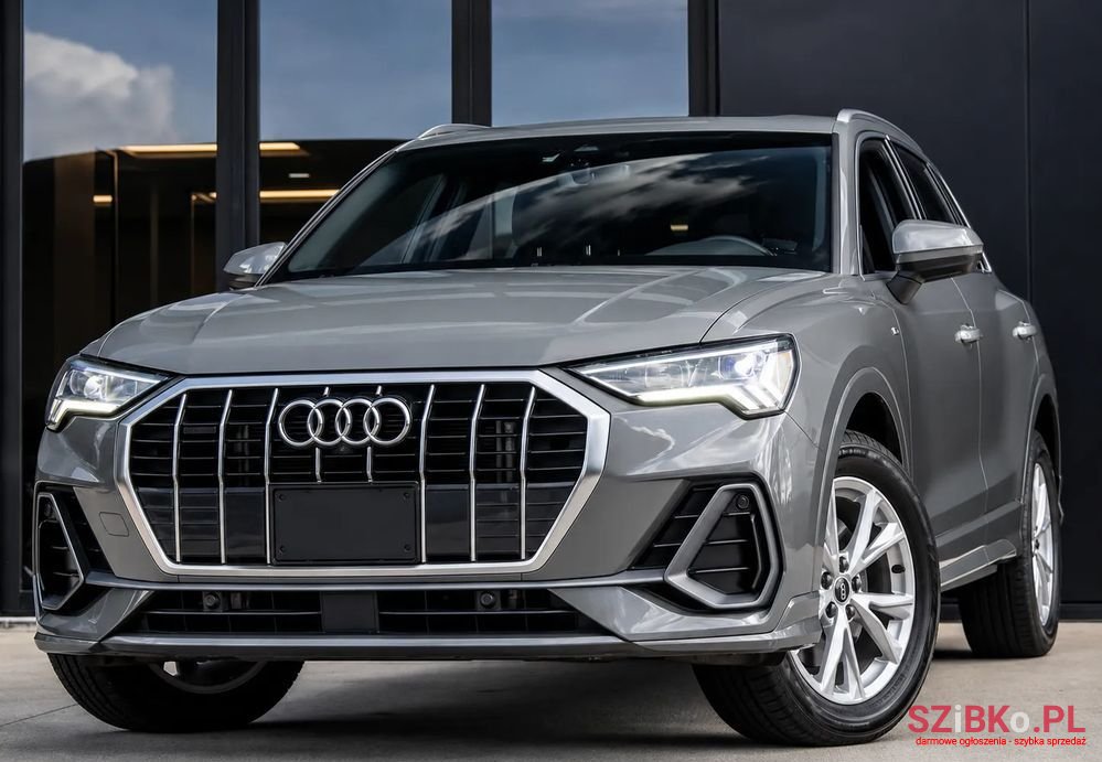2021' Audi Q3 photo #1