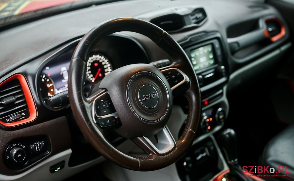 2015' Jeep Renegade photo #6