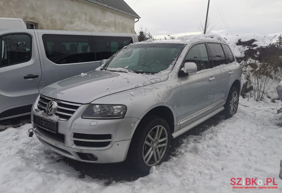 2006' Volkswagen Touareg photo #2