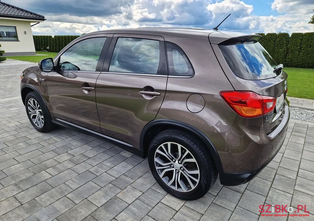 2016' Mitsubishi ASX photo #5