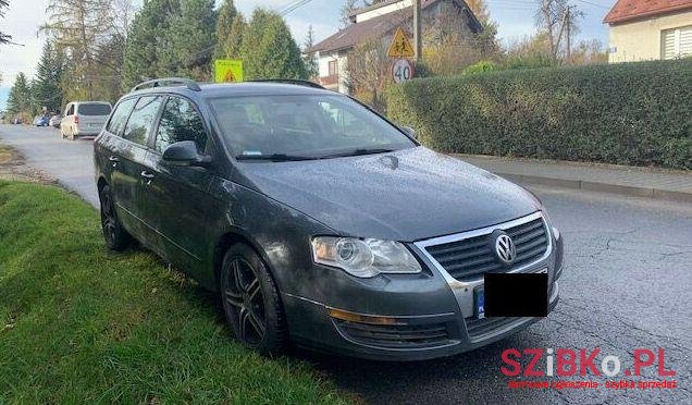 2007' Volkswagen Passat photo #3