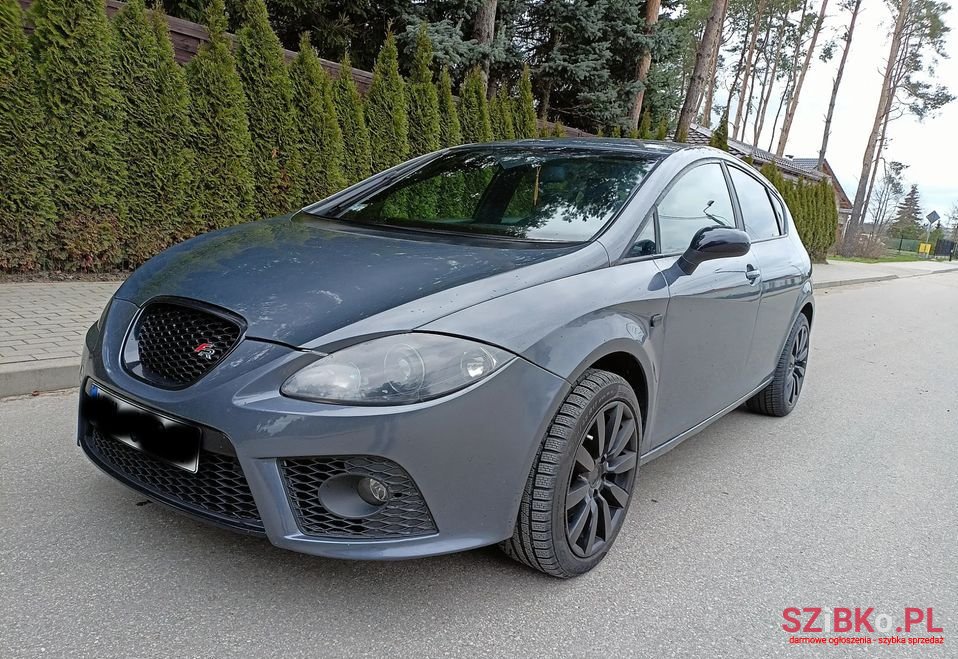 2007' SEAT Leon photo #2