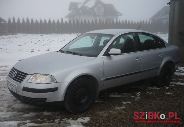2002' Volkswagen Passat photo #2