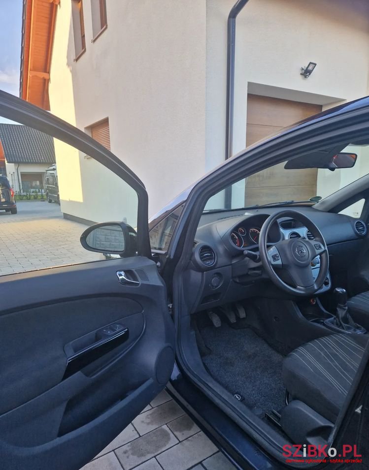 2009' Opel Corsa 1.0 12V photo #5