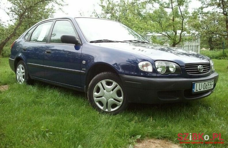 2001' Toyota Corolla photo #1