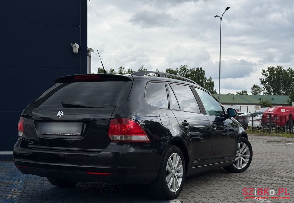 2007' Volkswagen Golf photo #4