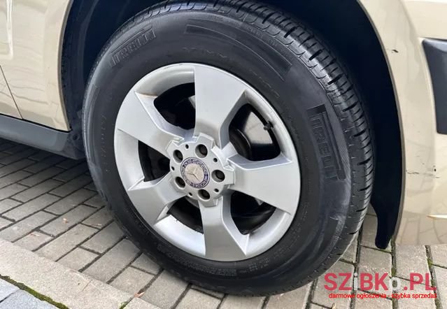 2011' Mercedes-Benz GLK 220 Cdi 4-Matic photo #4