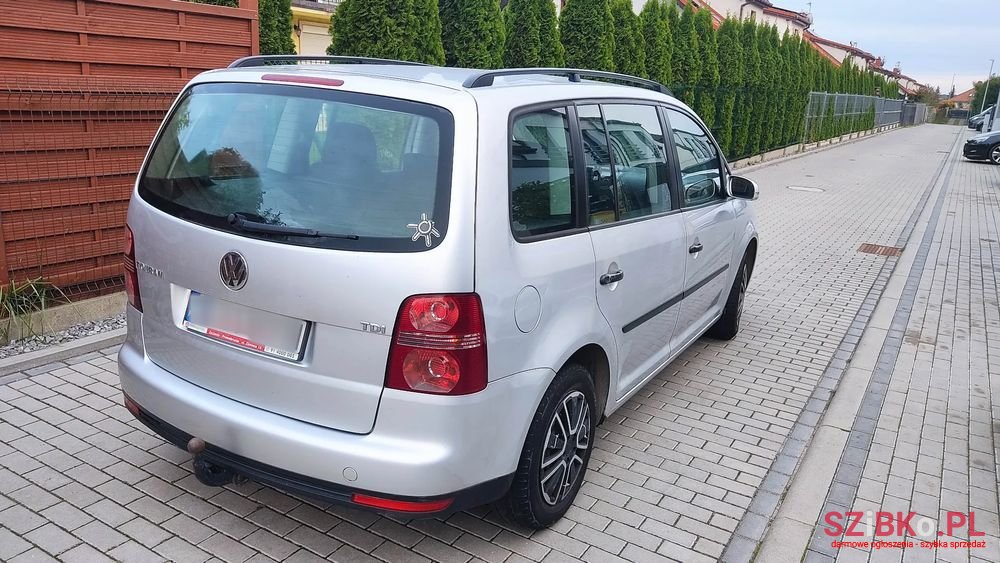 2006' Volkswagen Touran 1.9 Tdi Trendline photo #5