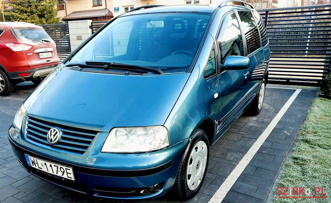 2002' Volkswagen Sharan photo #5