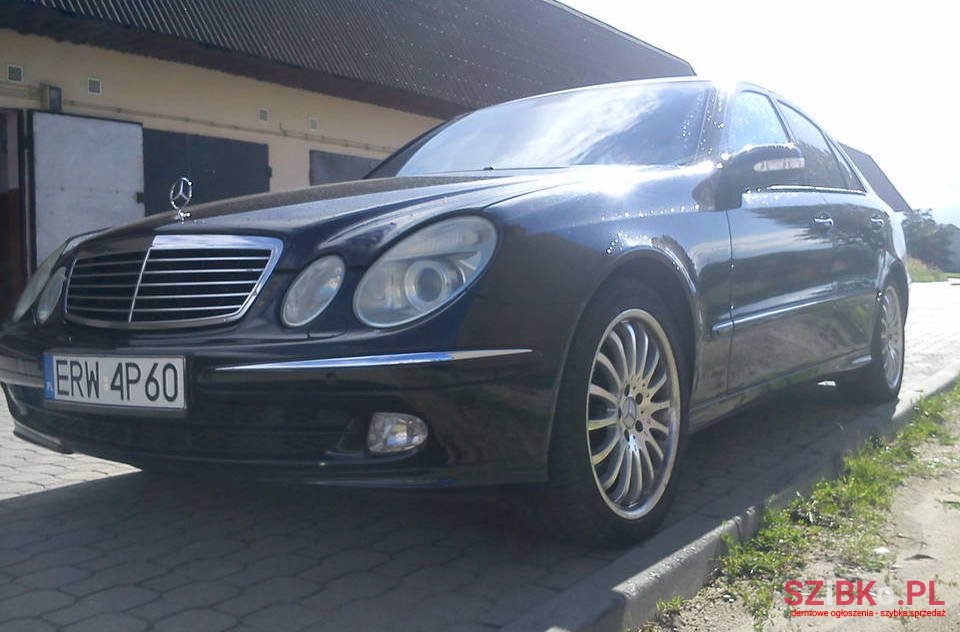 2003' Mercedes-Benz 320 CDI photo #1