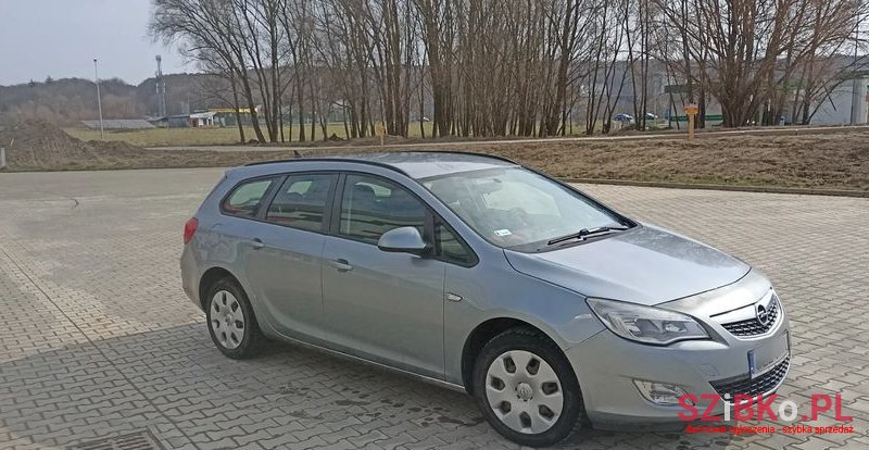 2010' Opel Astra Iv 1.7 Cdti Essentia photo #2