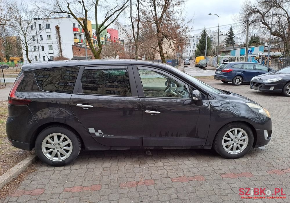 2009' Renault Scenic 1.9 Dci Privilege photo #5