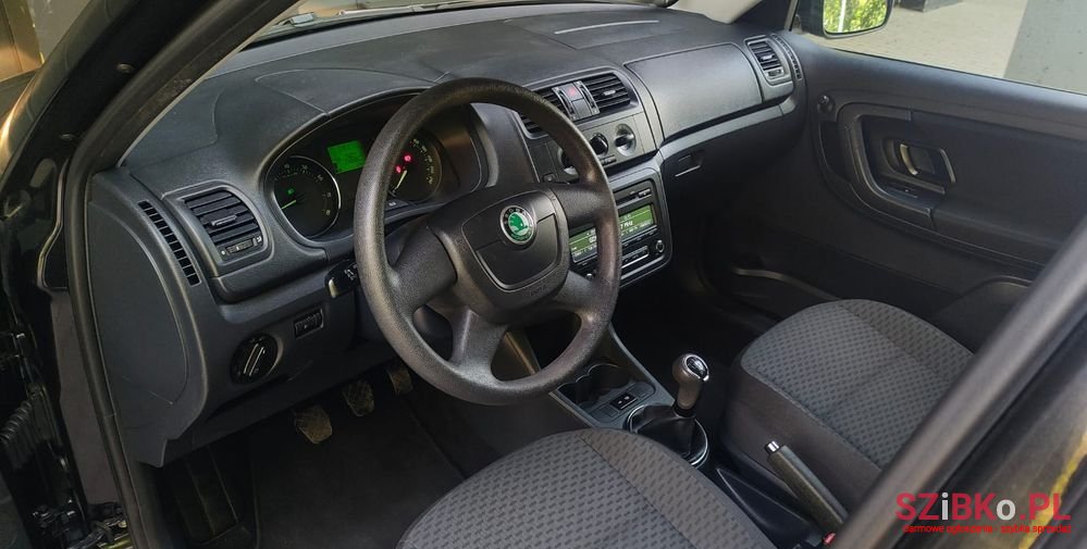 2012' Skoda Fabia 1.2 Htp photo #5