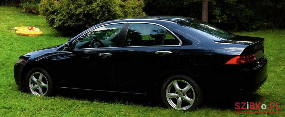 2004' Honda Accord 2.0 Comfort photo #2