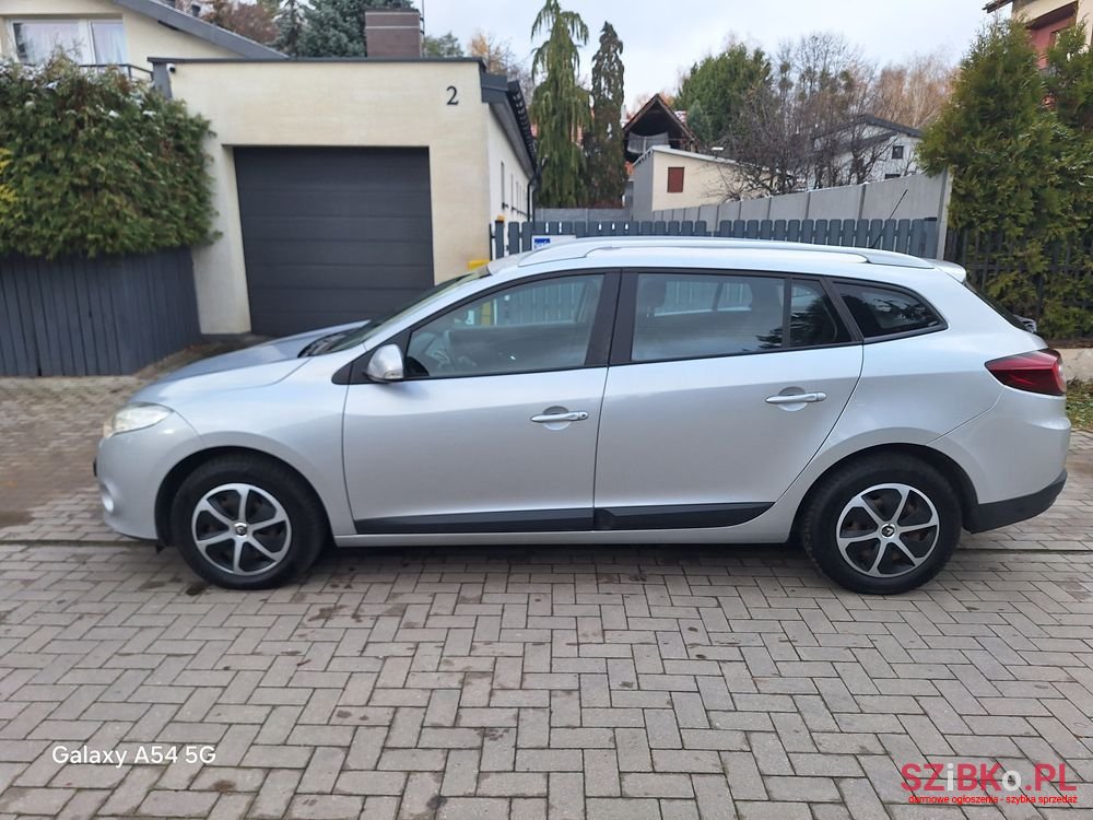 2010' Renault Megane photo #6