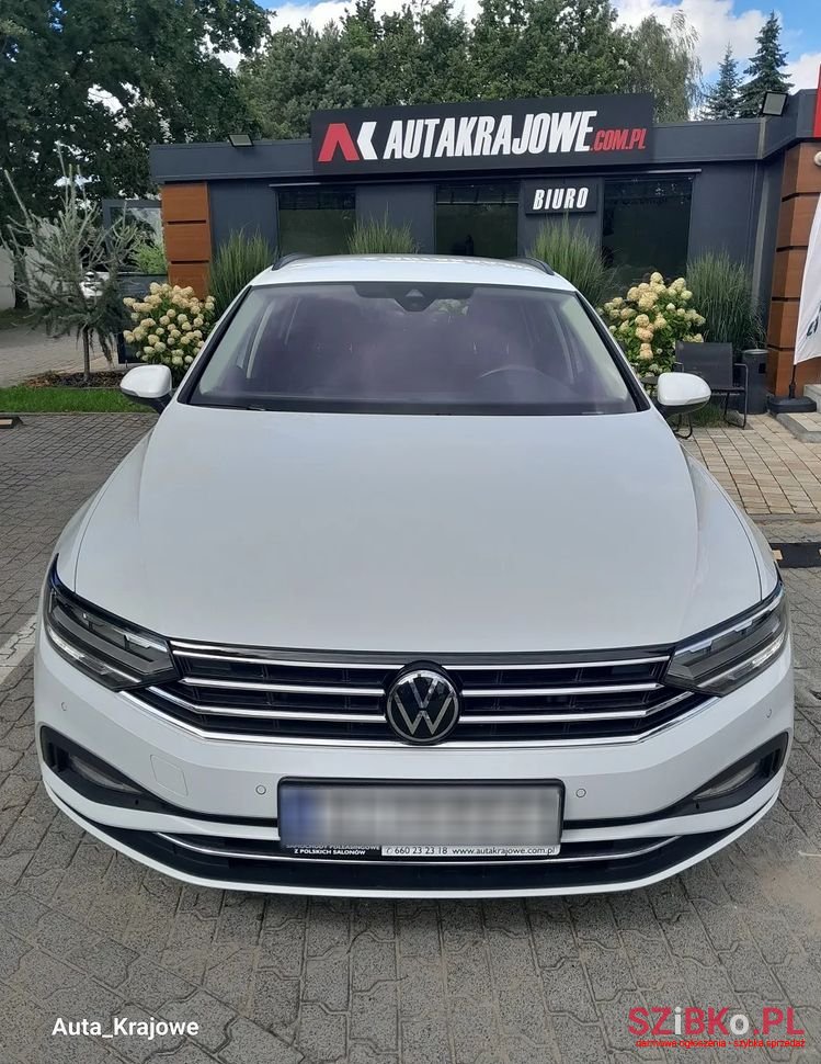 2023' Volkswagen Passat photo #6