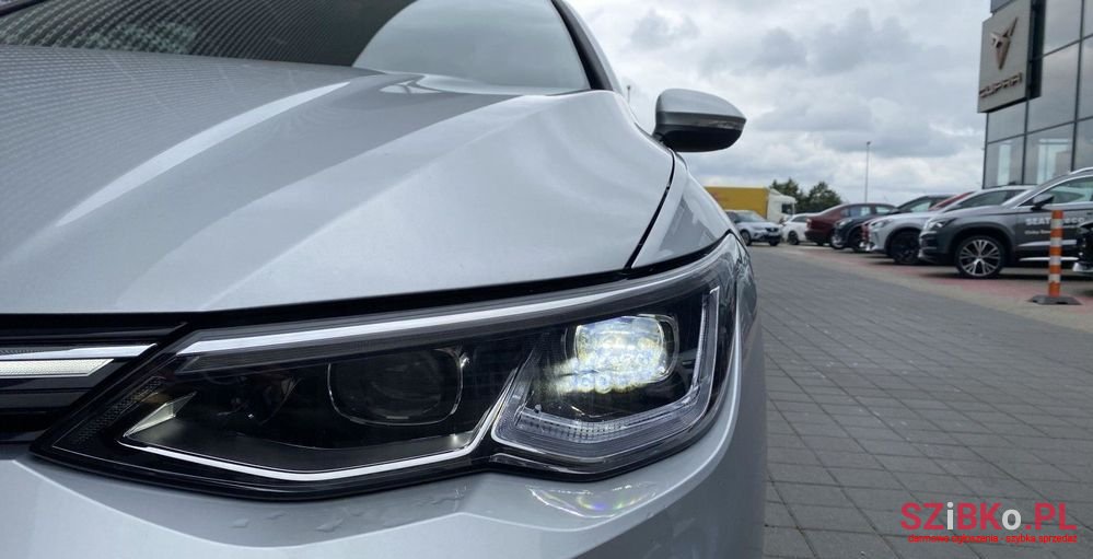 2024' Volkswagen Golf photo #4