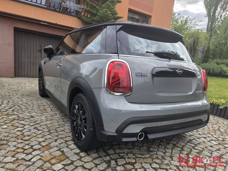 2021' MINI Cooper photo #6