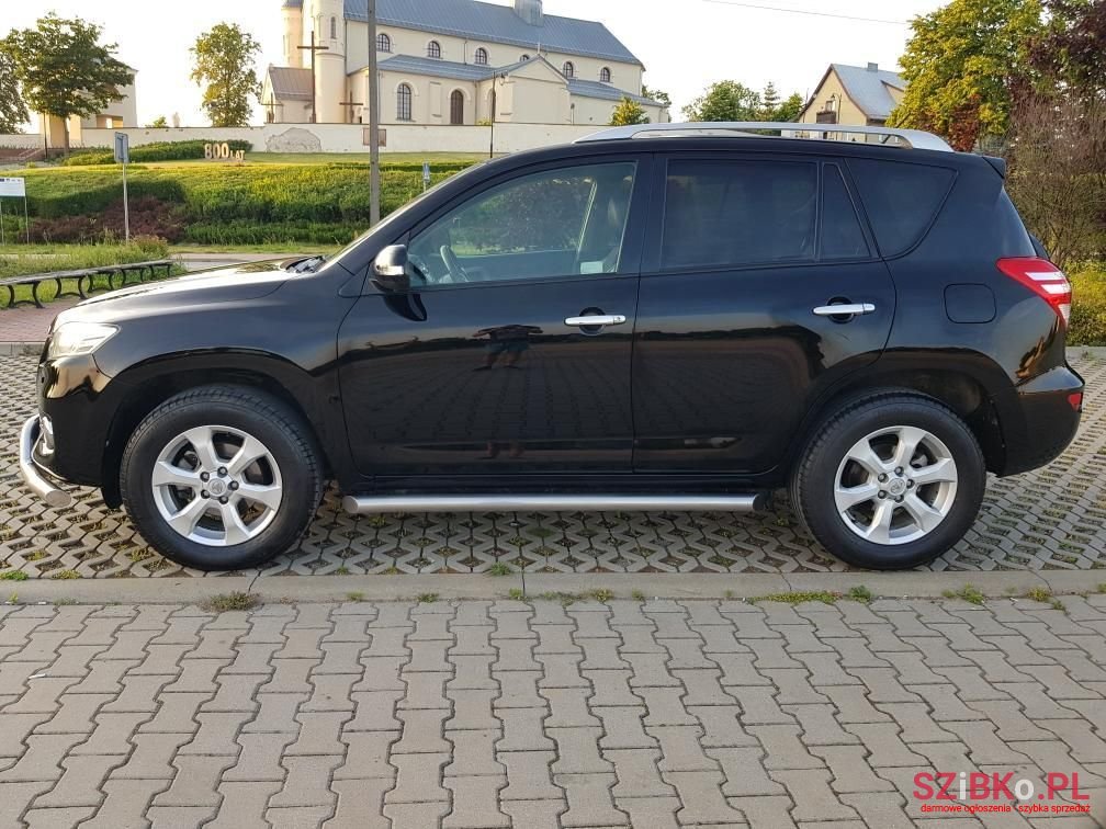 2010' Toyota RAV4 photo #2