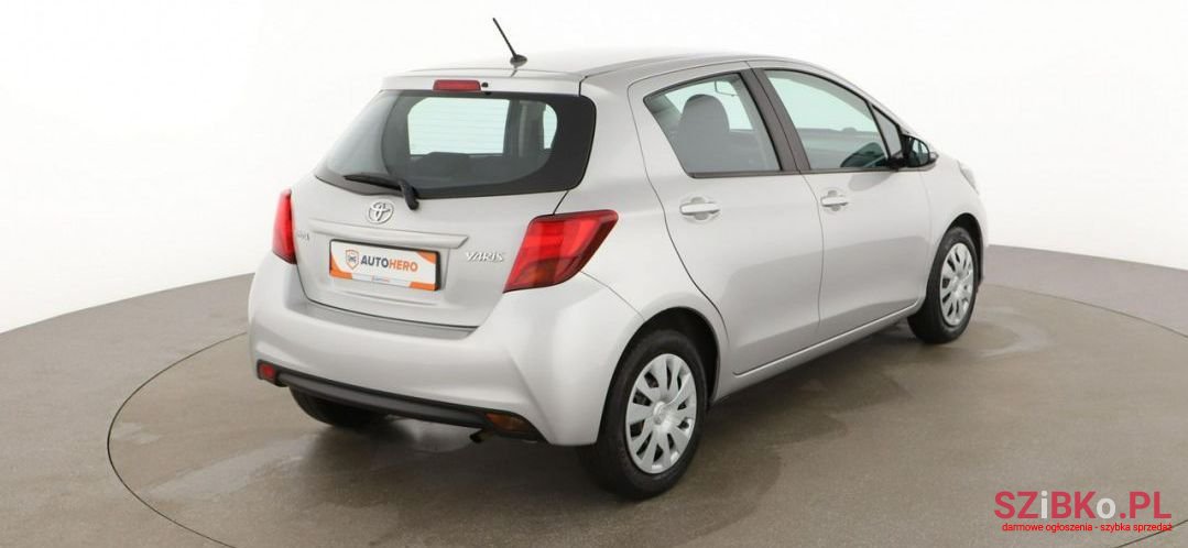 2016' Toyota Yaris photo #3