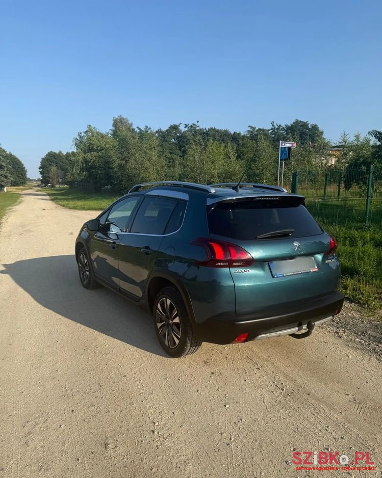 2017' Peugeot 2008 photo #6