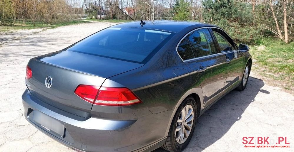 2017' Volkswagen Passat photo #3