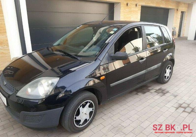 2006' Ford Fiesta photo #1