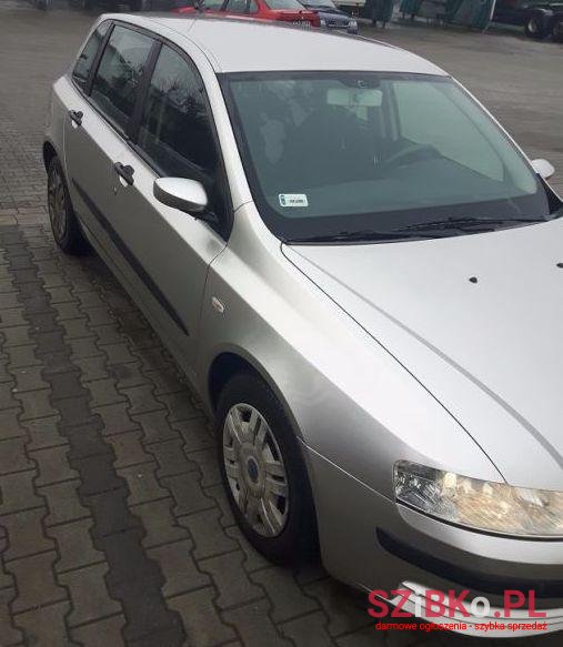 2002' Fiat Stilo photo #2