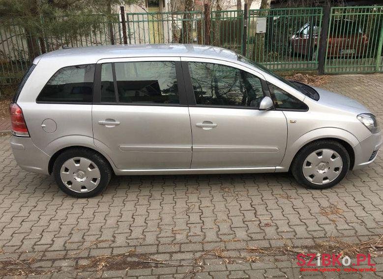 2007' Opel Zafira photo #1