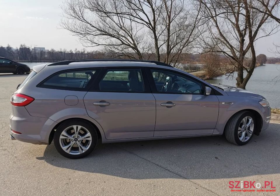 2011' Ford Mondeo photo #6