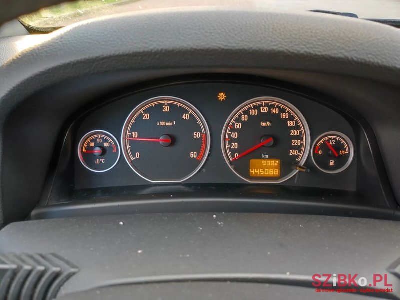 2005' Opel Vectra 1.9 Cdti Elegance photo #6