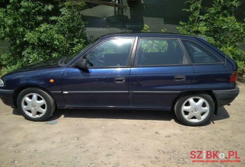 1998' Opel Astra photo #1