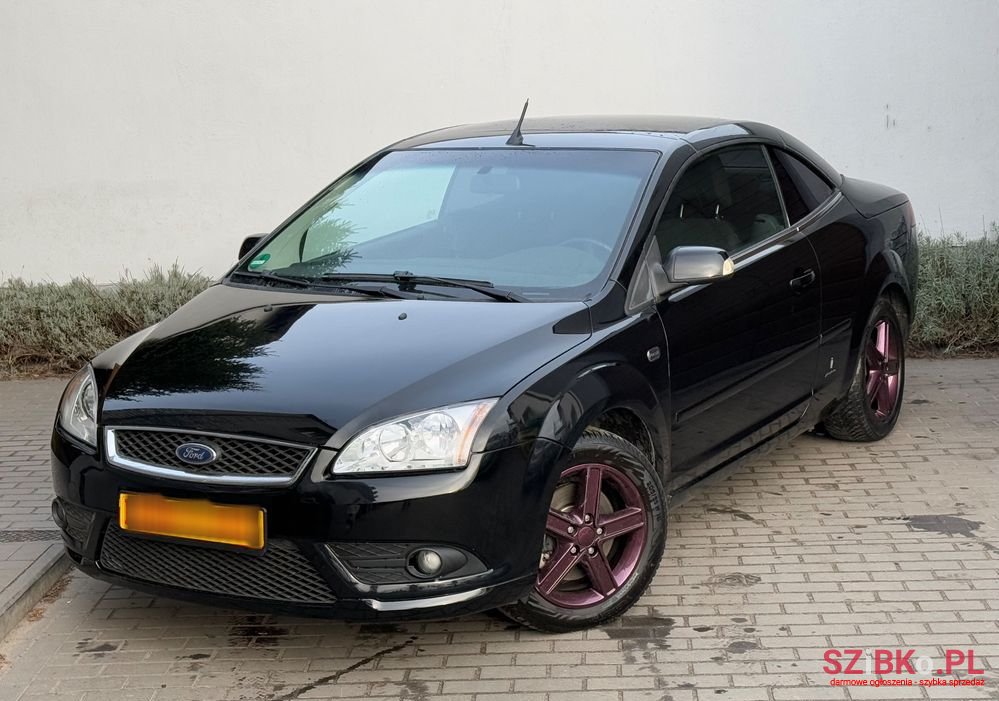 2008' Ford Focus photo #1