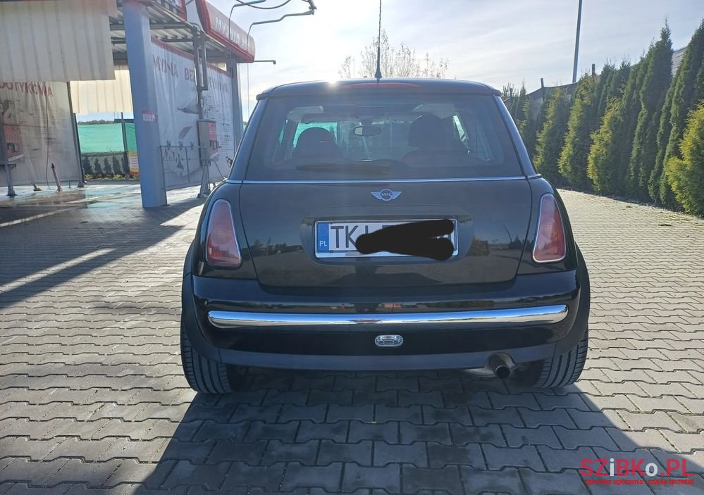 2002' MINI One Standard photo #2