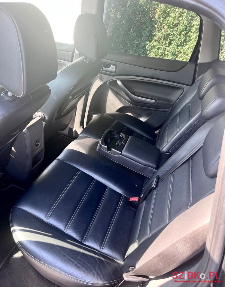 2011' Ford Kuga photo #6