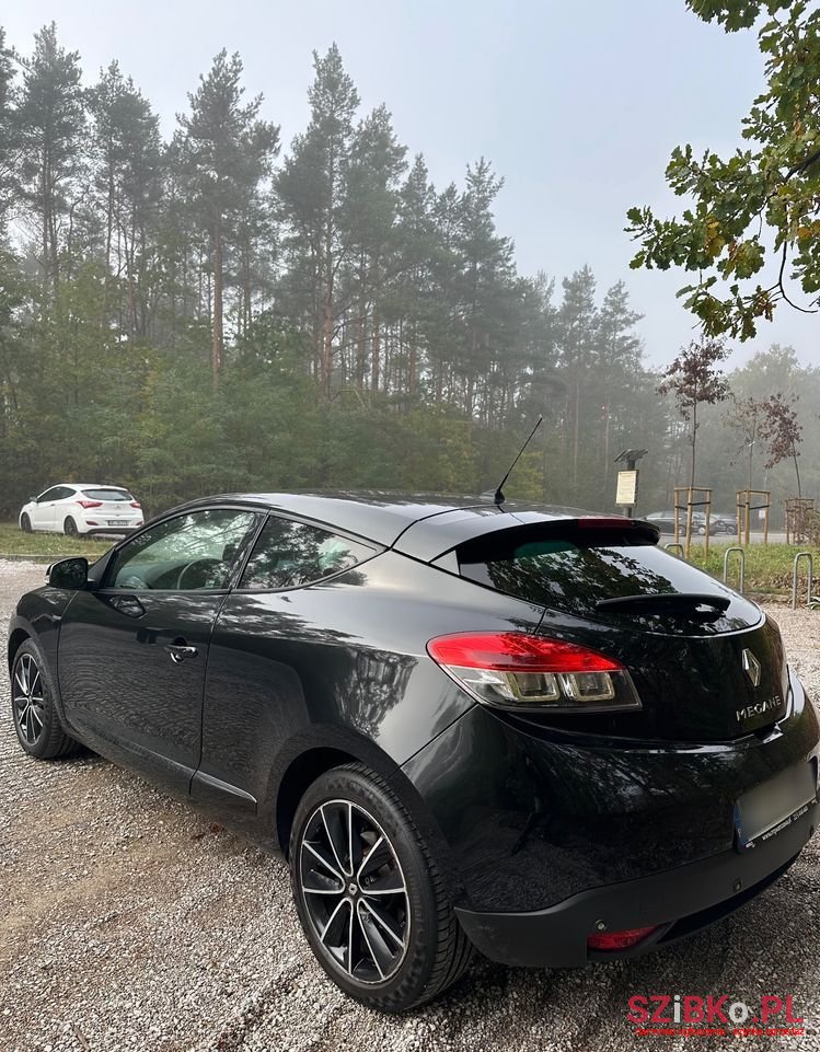 2012' Renault Megane photo #4