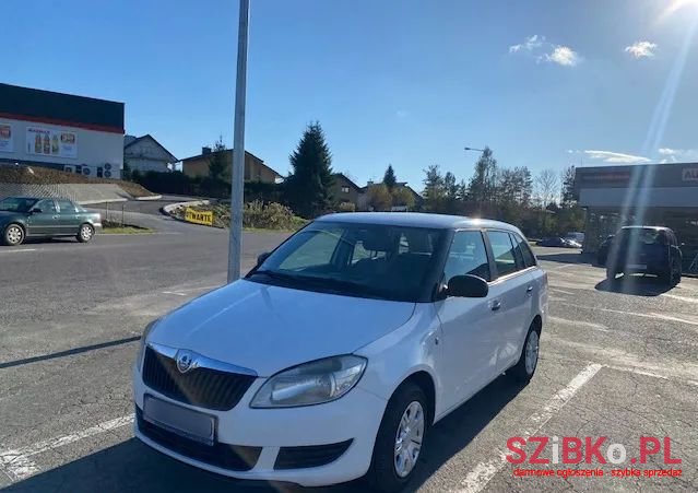 2010' Skoda Fabia 1.6 Tdi Dpf Active photo #2