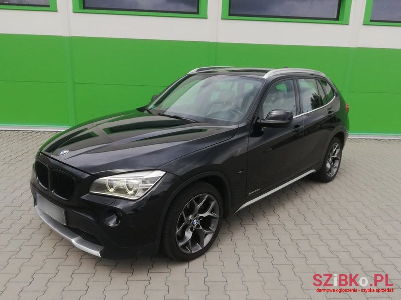 2011' BMW X1 Xdrive20D photo #1