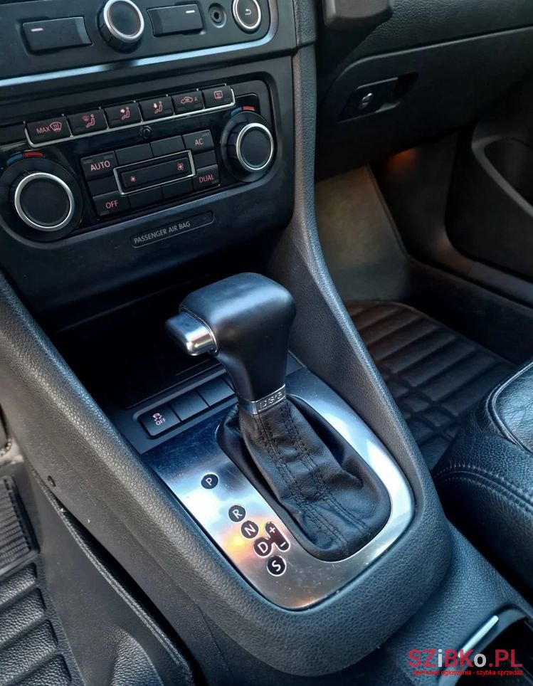 2010' Volkswagen Golf photo #6