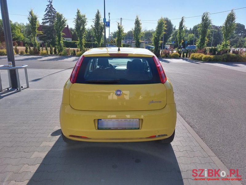 2009' Fiat Grande Punto photo #6