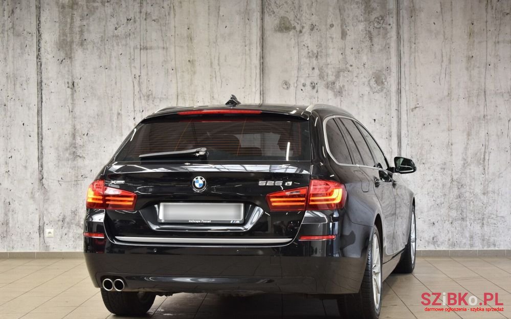 2013' BMW 5 Series photo #3