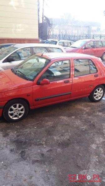1998' Renault Clio photo #2