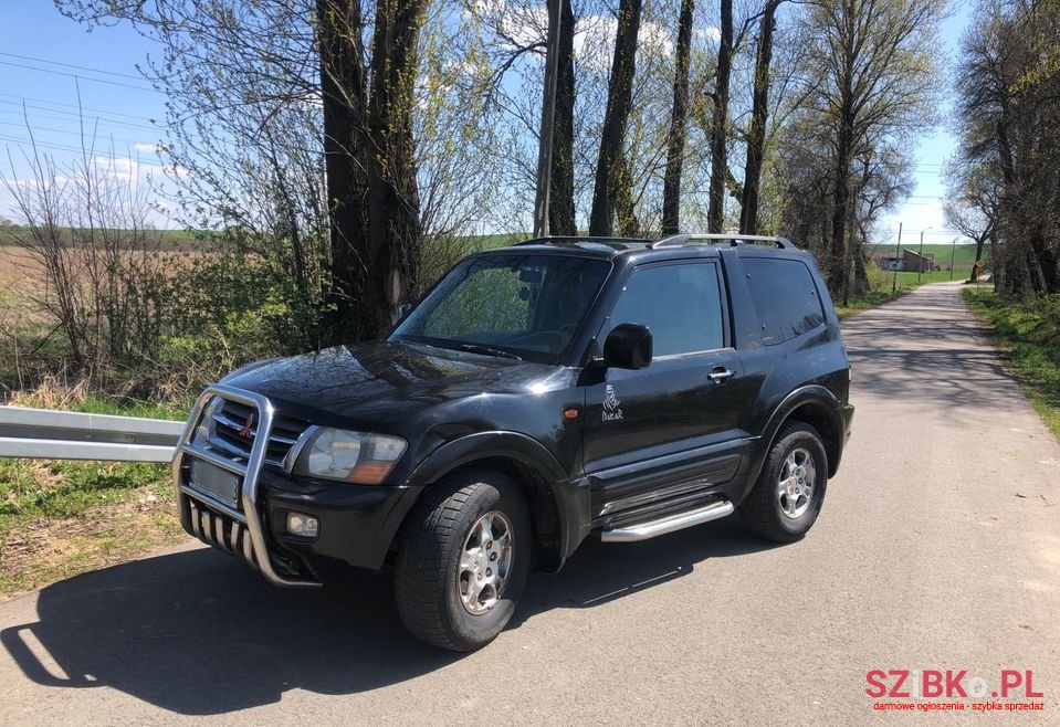 2000' Mitsubishi Pajero photo #3