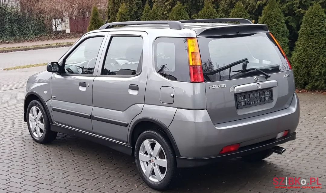 2005' Suzuki Ignis photo #3