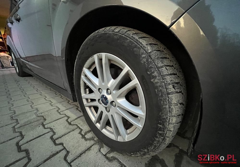 2013' Ford Grand C-MAX photo #3